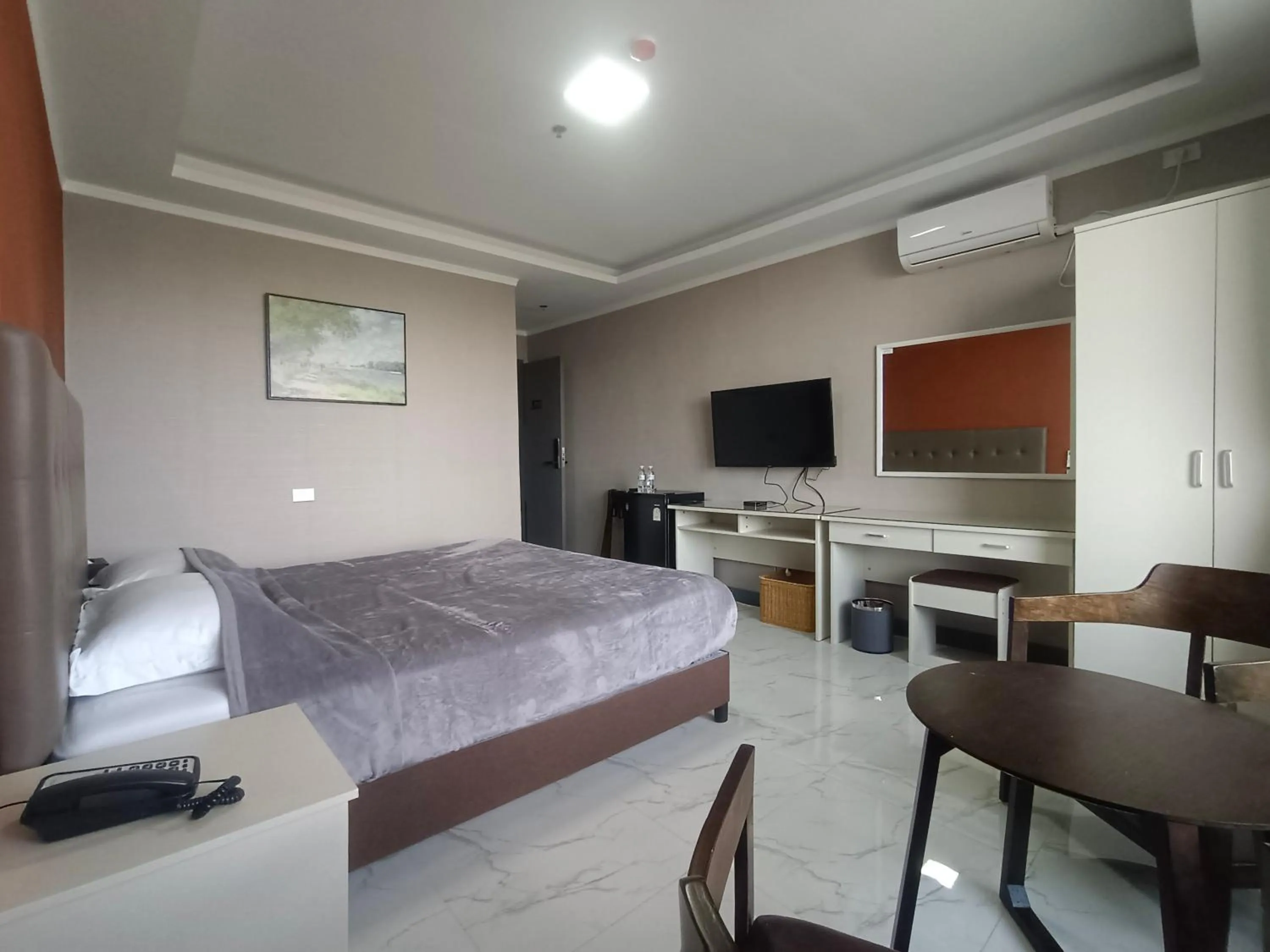 Deluxe King Room in Blue Hotel and Resort