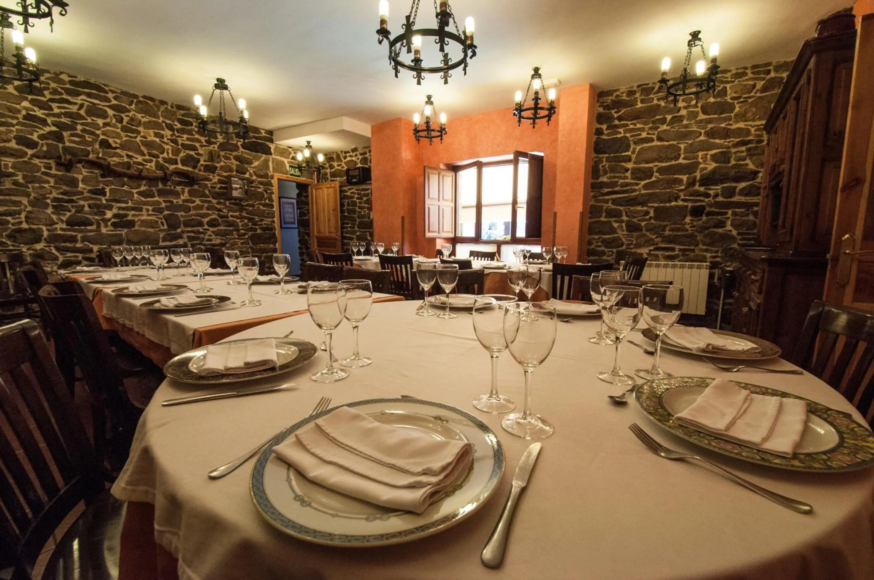 Restaurant/places to eat in Hotel Rural La Bolera