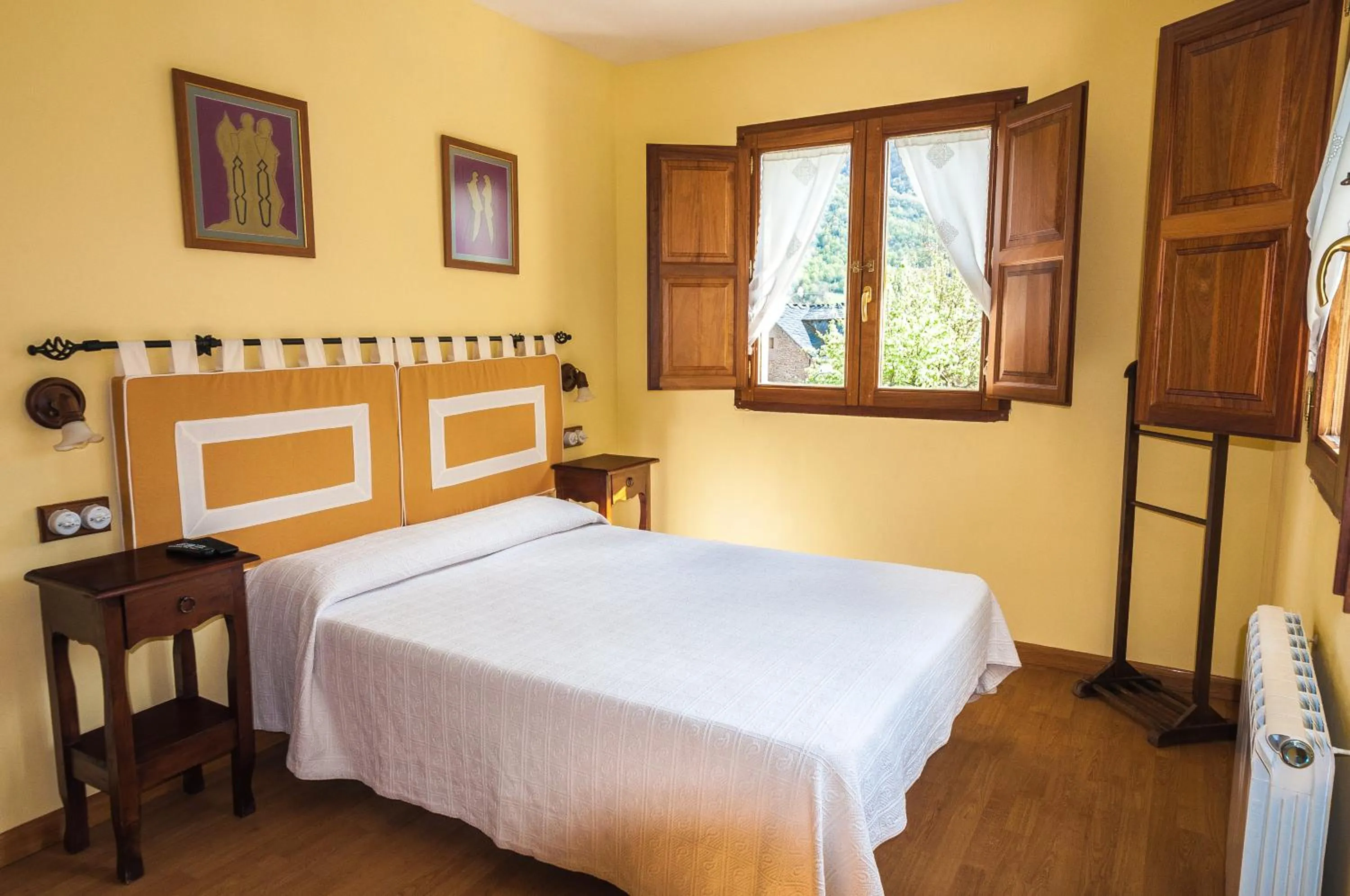 Bed in Hotel Rural La Bolera