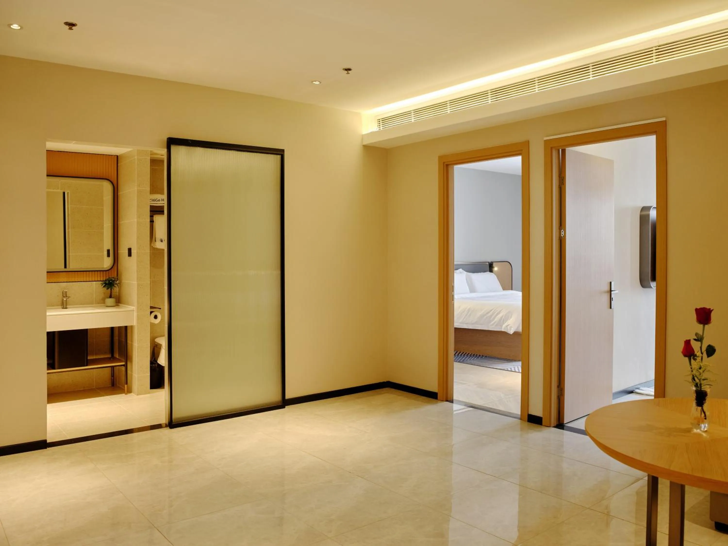 Photo of the whole room, Bed in CitiGo HOTEL