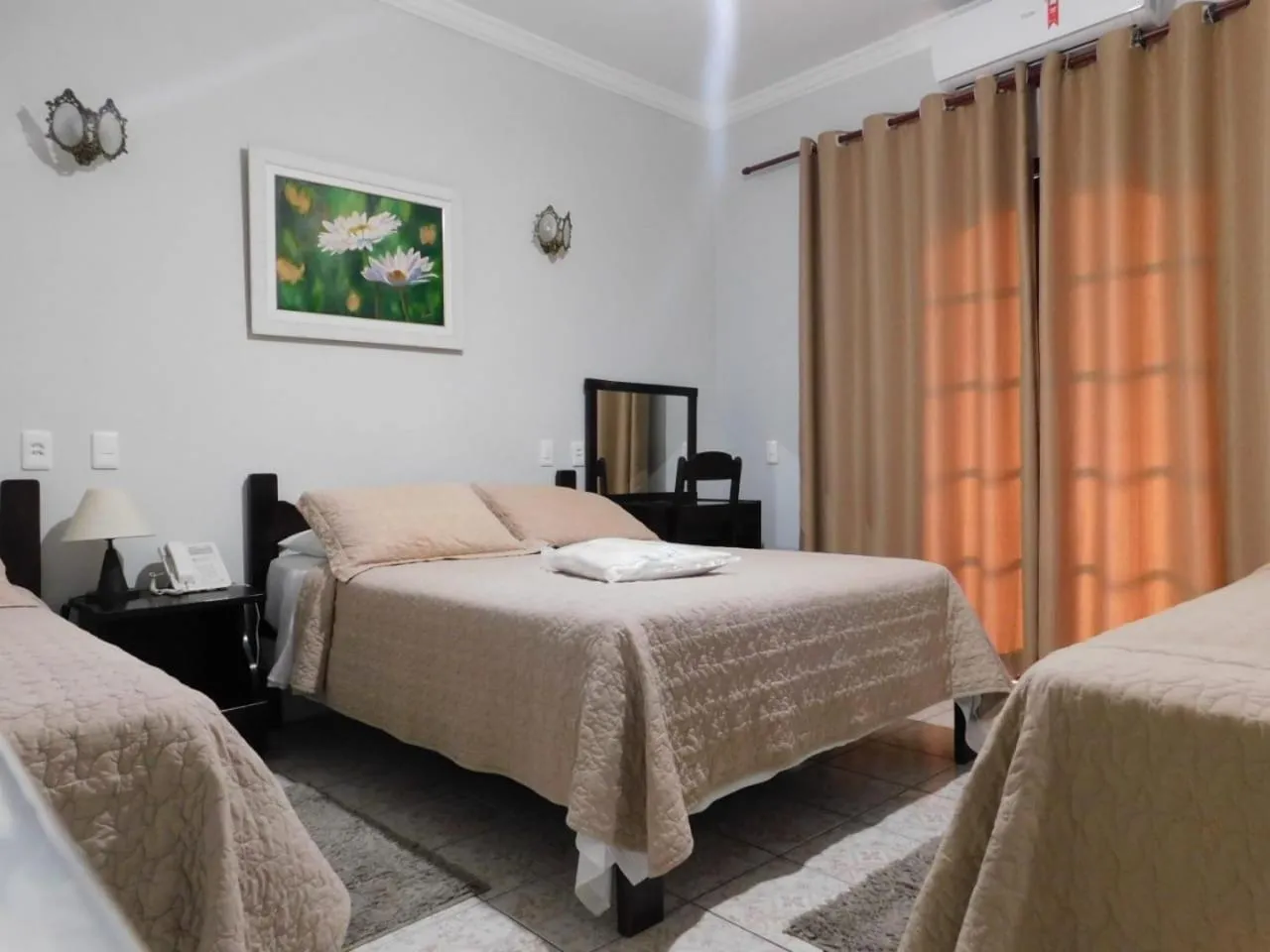 Bed in Hotel Real São Lourenço