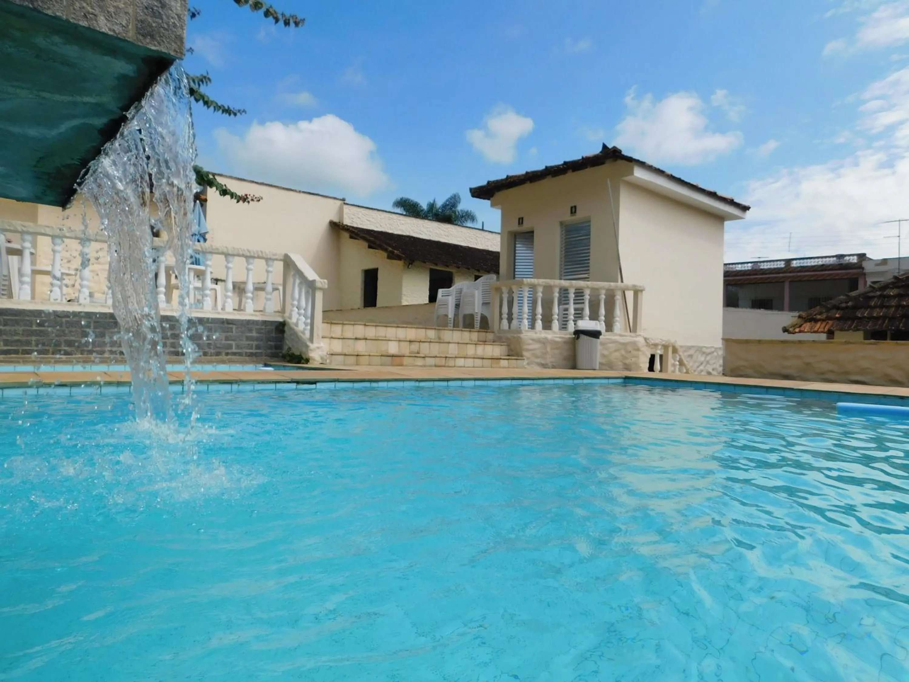 Swimming pool in Hotel Real São Lourenço