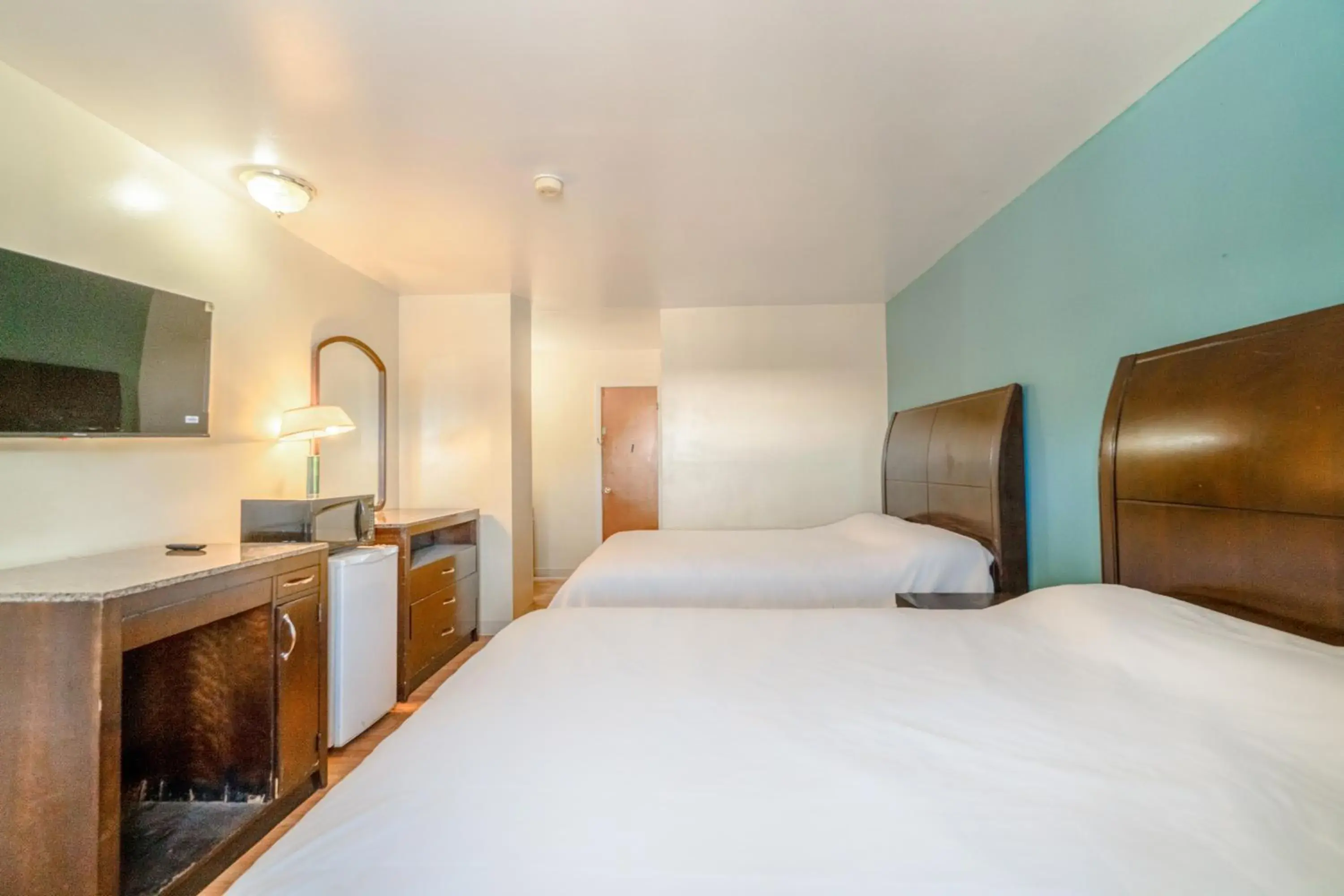 Double Room with Two Double Beds in American Inn by OYO Colorado City I-20 Double Room with Two Double Beds in American Inn by OYO Colorado City I-20