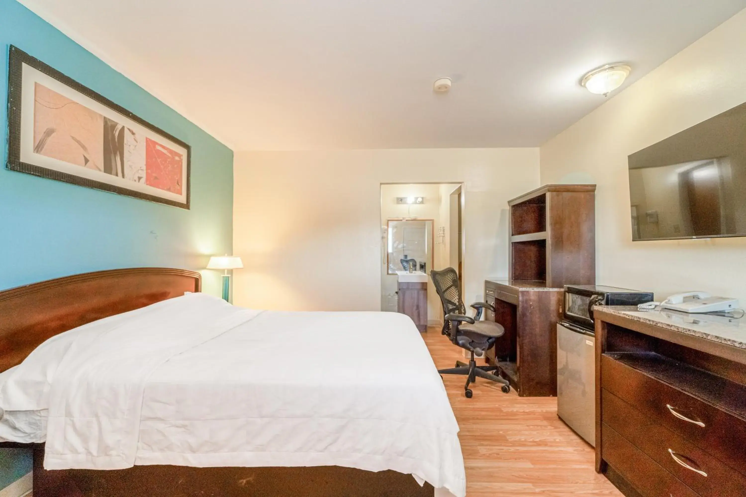 Standard Queen Room in American Inn by OYO Colorado City I-20 Standard Queen Room in American Inn by OYO Colorado City I-20