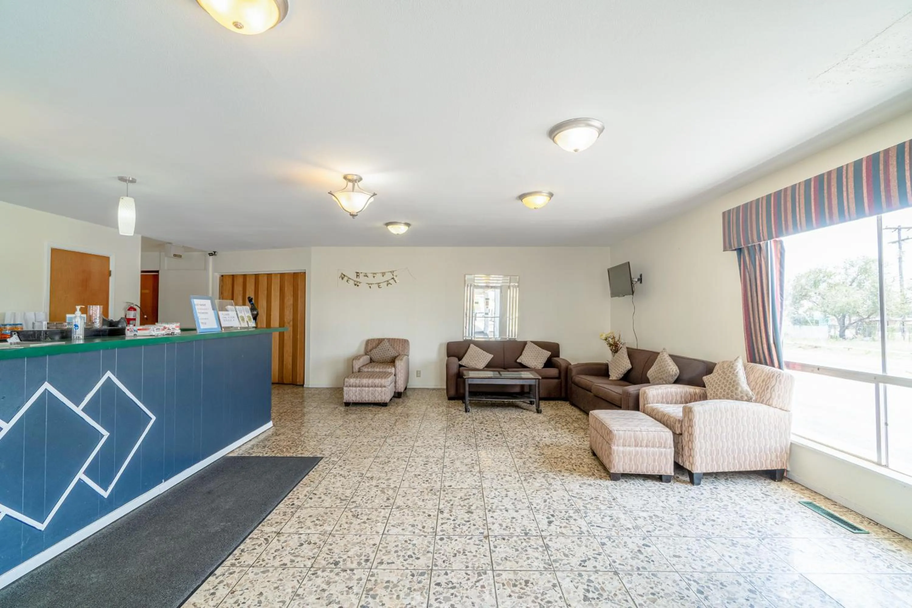 Lobby or reception in American Inn by OYO Colorado City I-20