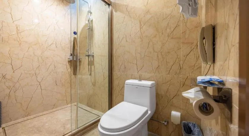 Madison Hotel Weihai Railway Station