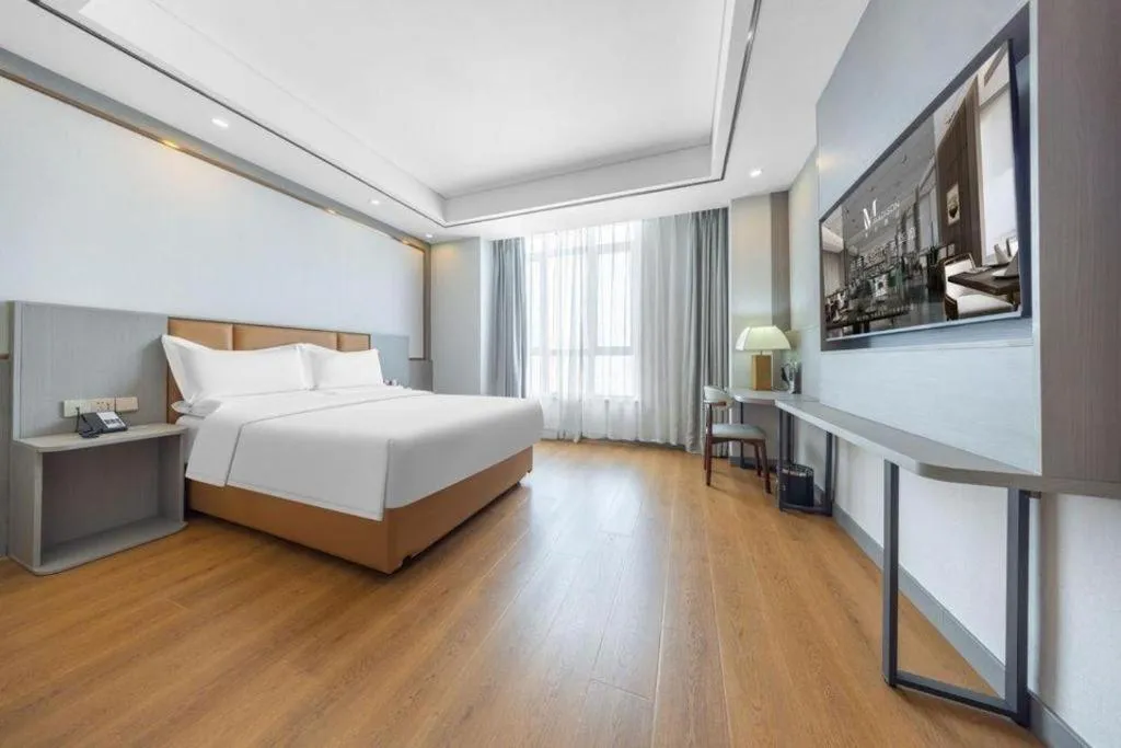 Madison Hotel Weihai Railway Station