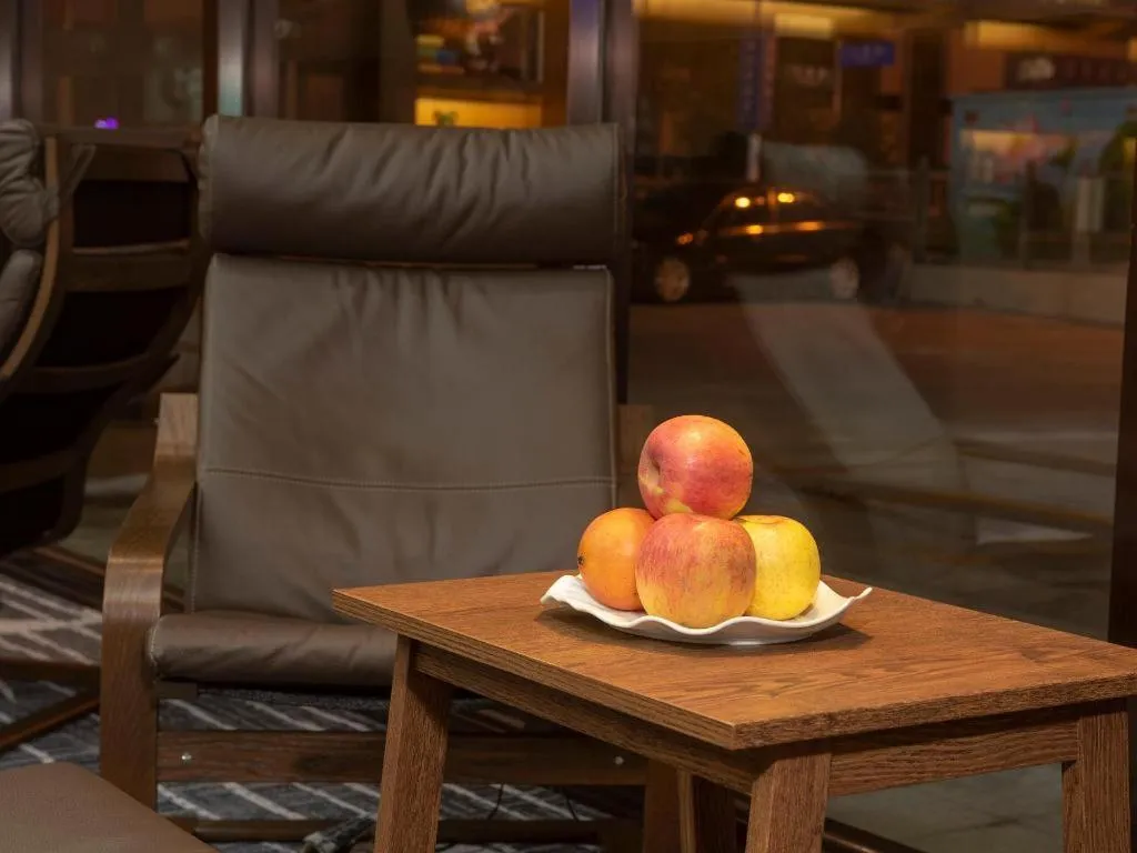 Madison Hotel Weihai Railway Station