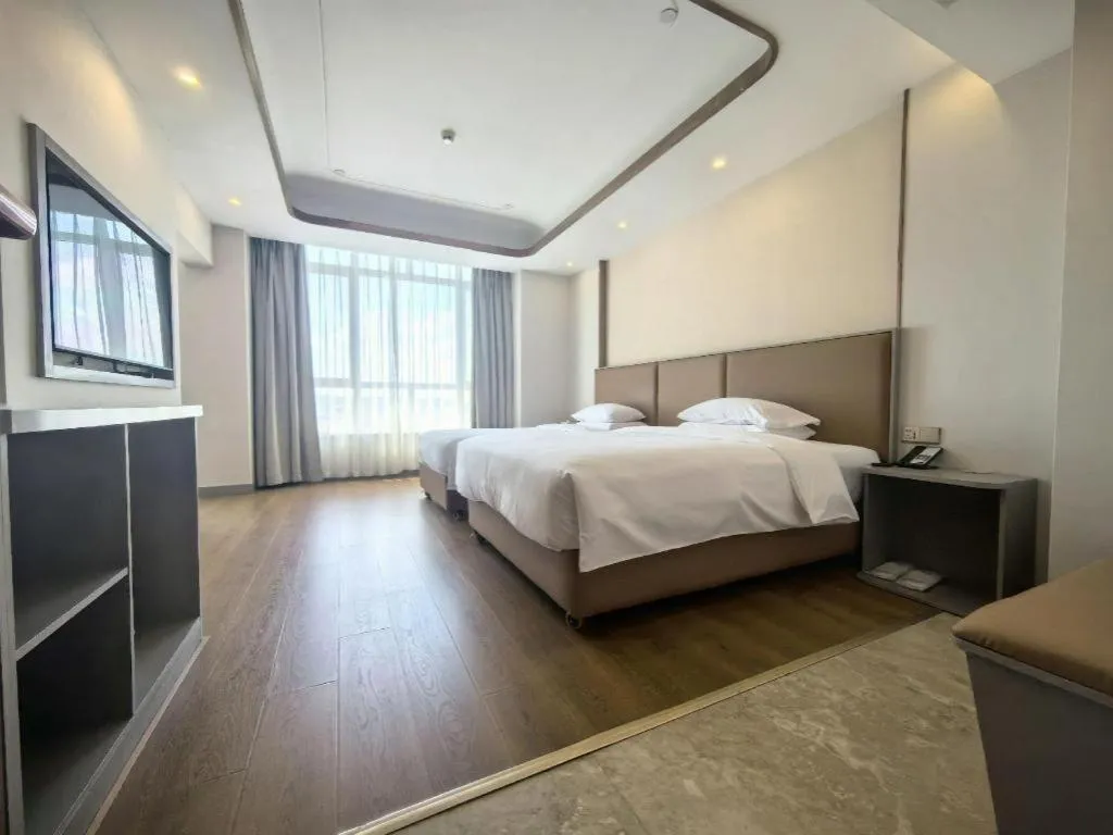 Madison Hotel Weihai Railway Station