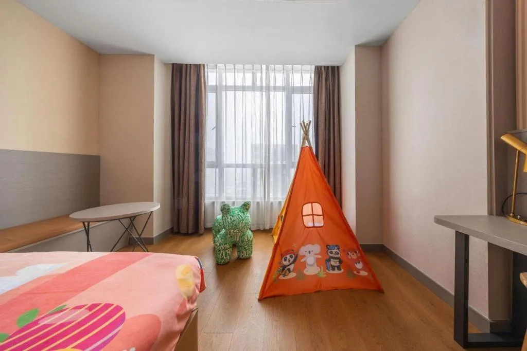 Madison Hotel Weihai Railway Station