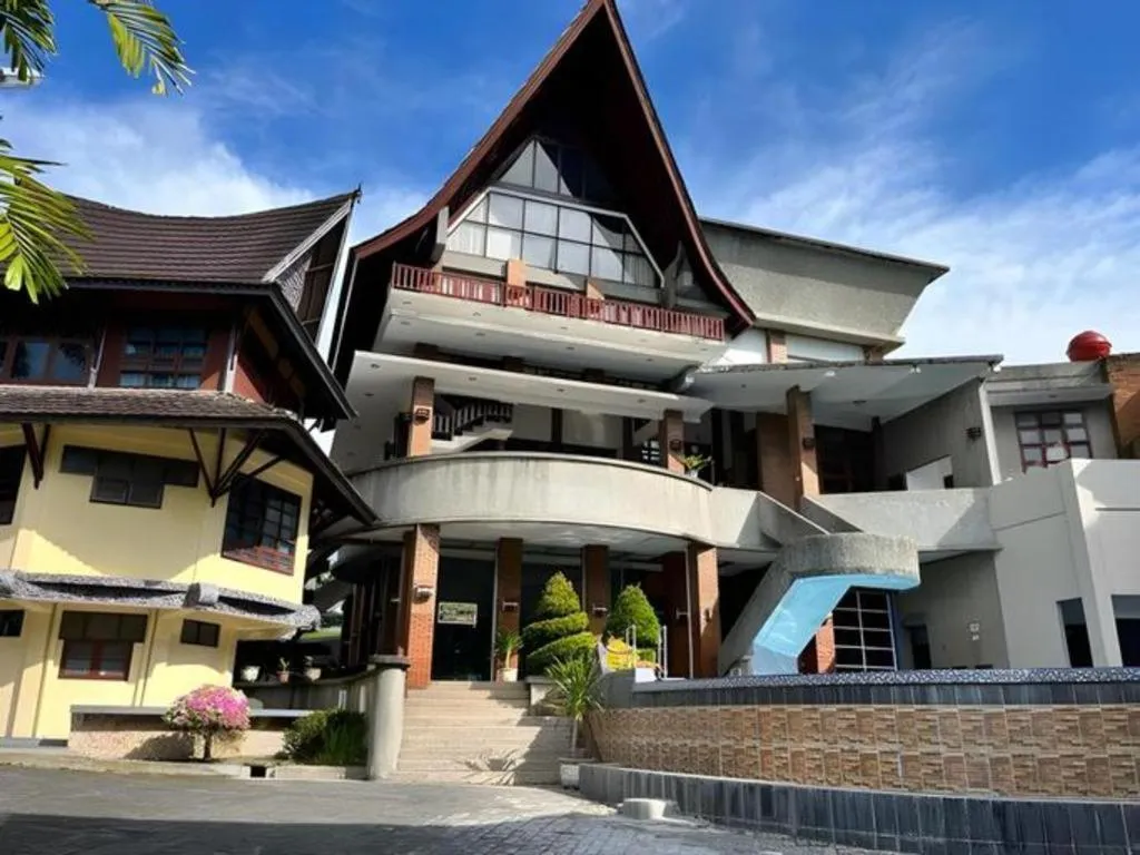 Sapadia Hotel Parapat