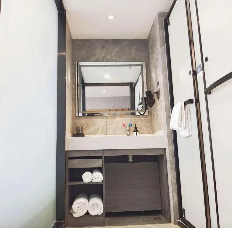 Thank Hotel Shandong Linyii Pingyi County Commerce and Trade City