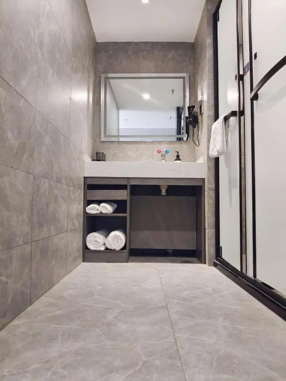 Thank Hotel Shandong Linyii Pingyi County Commerce and Trade City