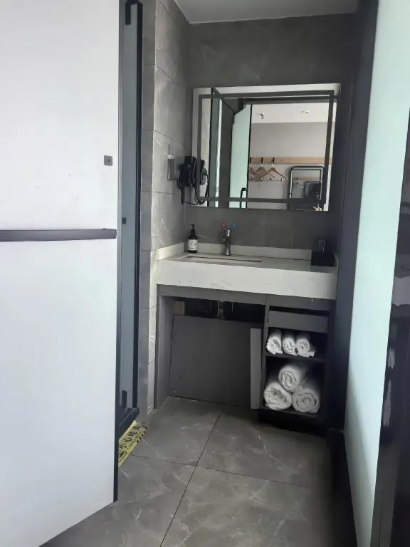 Thank Hotel Shandong Linyii Pingyi County Commerce and Trade City