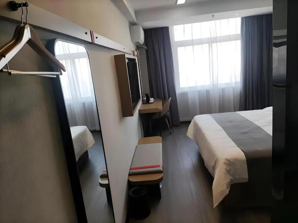 Bed in Thank Hotel Shandong Linyii Pingyi County Commerce and Trade City