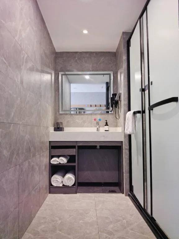 Thank Hotel Shandong Linyii Pingyi County Commerce and Trade City