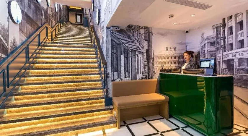 Jinglai Hotel (Shanghai Bund East Nanjing Road pedestrian street )