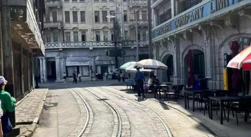 Jinglai Hotel (Shanghai Bund East Nanjing Road pedestrian street )