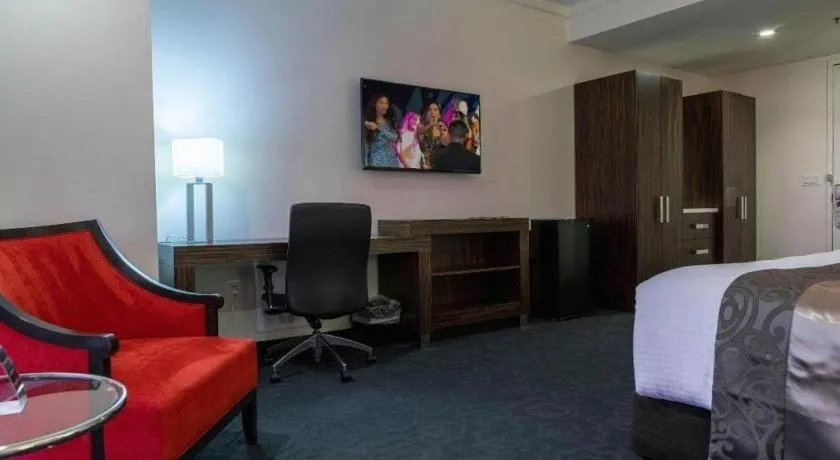 Bed in Ahern Hotel and Event Center