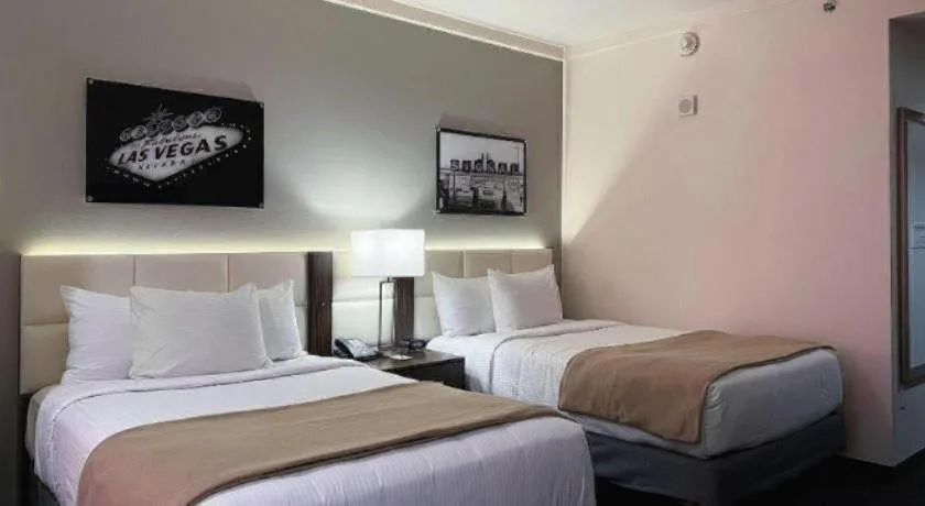 Bed in Ahern Hotel and Event Center