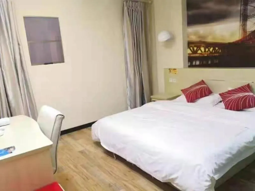 Bed in Thank Hotel Guizhou Longli County Lanban Street Pedestrian Street
