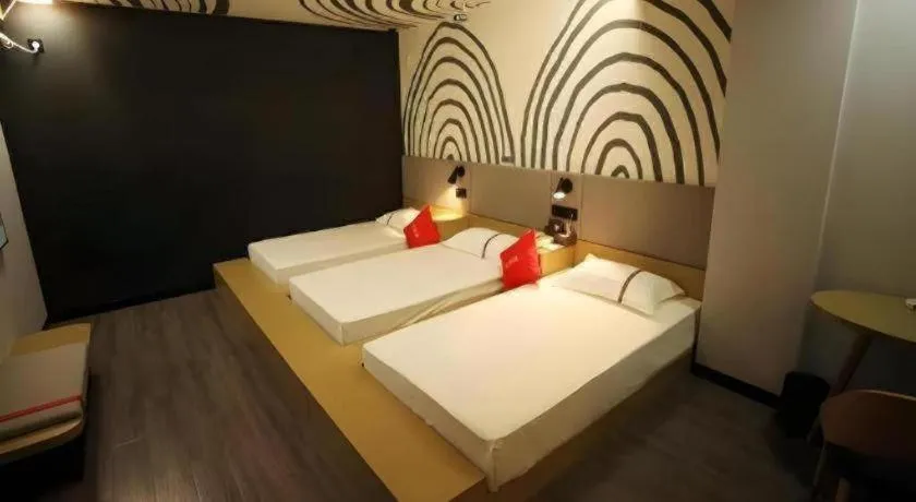 Bed in Thank Hotel Shanxi Lvliang Zhongyang County North Fengcheng Street