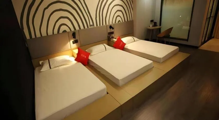 Bed in Thank Hotel Shanxi Lvliang Zhongyang County North Fengcheng Street