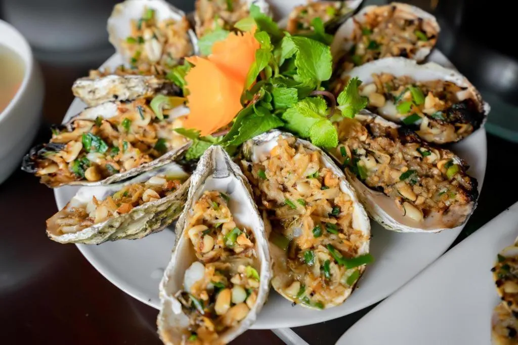 Khách sạn Moonlight Hotel - Mặt biển Hải Tiến