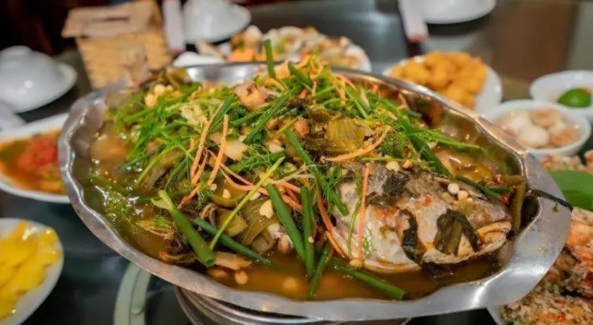 Khách sạn Moonlight Hotel - Mặt biển Hải Tiến