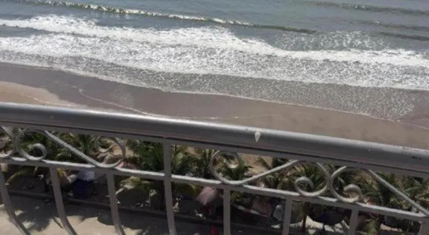 Khách sạn Moonlight Hotel - Mặt biển Hải Tiến