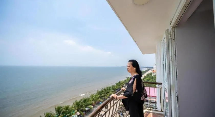 Khách sạn Moonlight Hotel - Mặt biển Hải Tiến