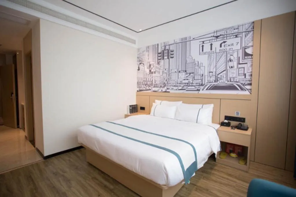 Bed in City Comfort Inn Luzhou Jiangyang District Wancheng International