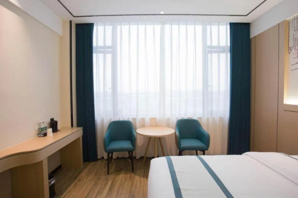 Bed in City Comfort Inn Luzhou Jiangyang District Wancheng International