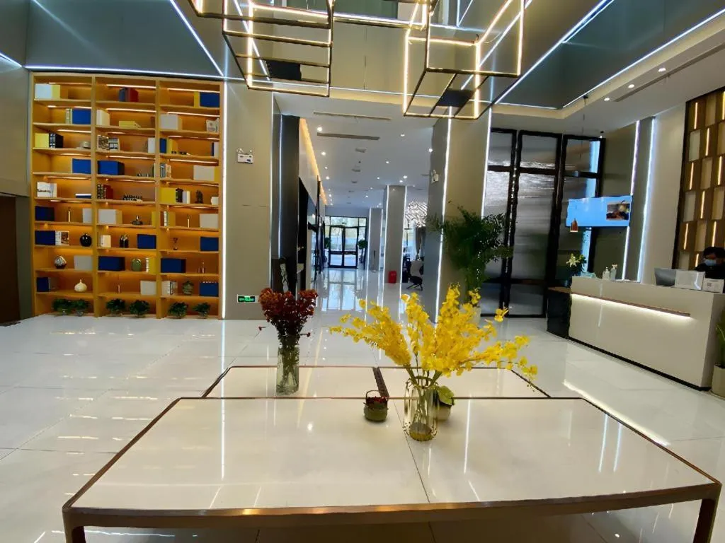 Echarm Hotel Wuhan Wusheng Road Metro Station Cade Square