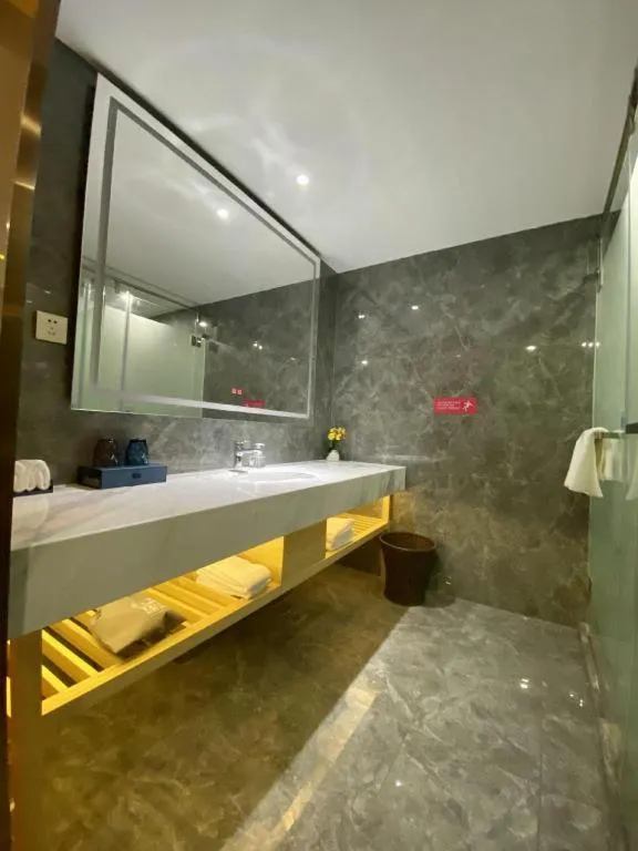 Echarm Hotel Wuhan Wusheng Road Metro Station Cade Square