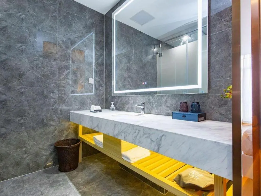 Echarm Hotel Wuhan Wusheng Road Metro Station Cade Square