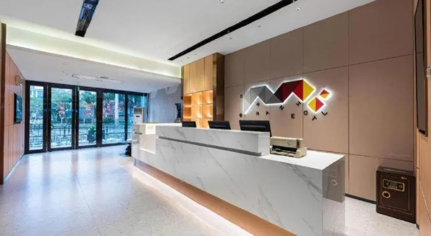 Borrman Hotel Wuhan Hankou Railway Station Metro Station