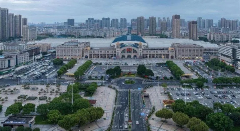Borrman Hotel Wuhan Hankou Railway Station Metro Station