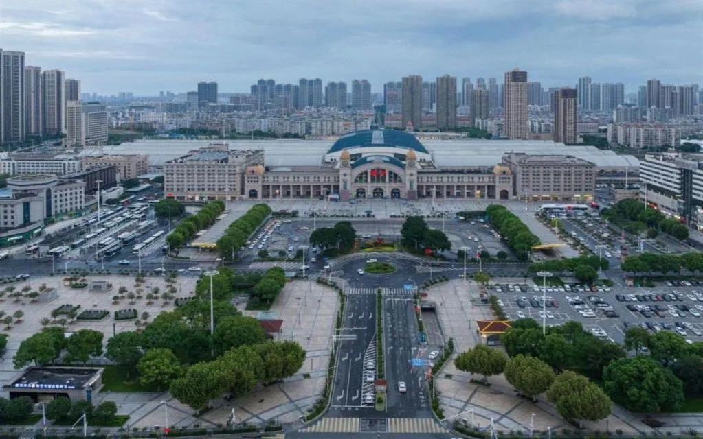Borrman Hotel Wuhan Hankou Railway Station Metro Station