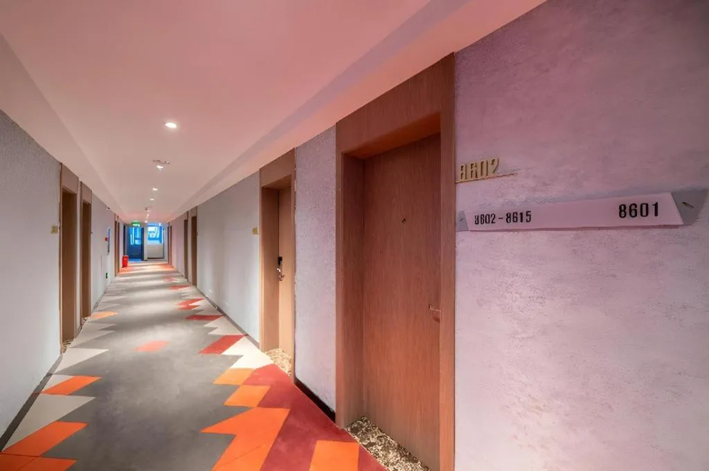 Borrman Hotel Xiantao Wushang Gymnasium