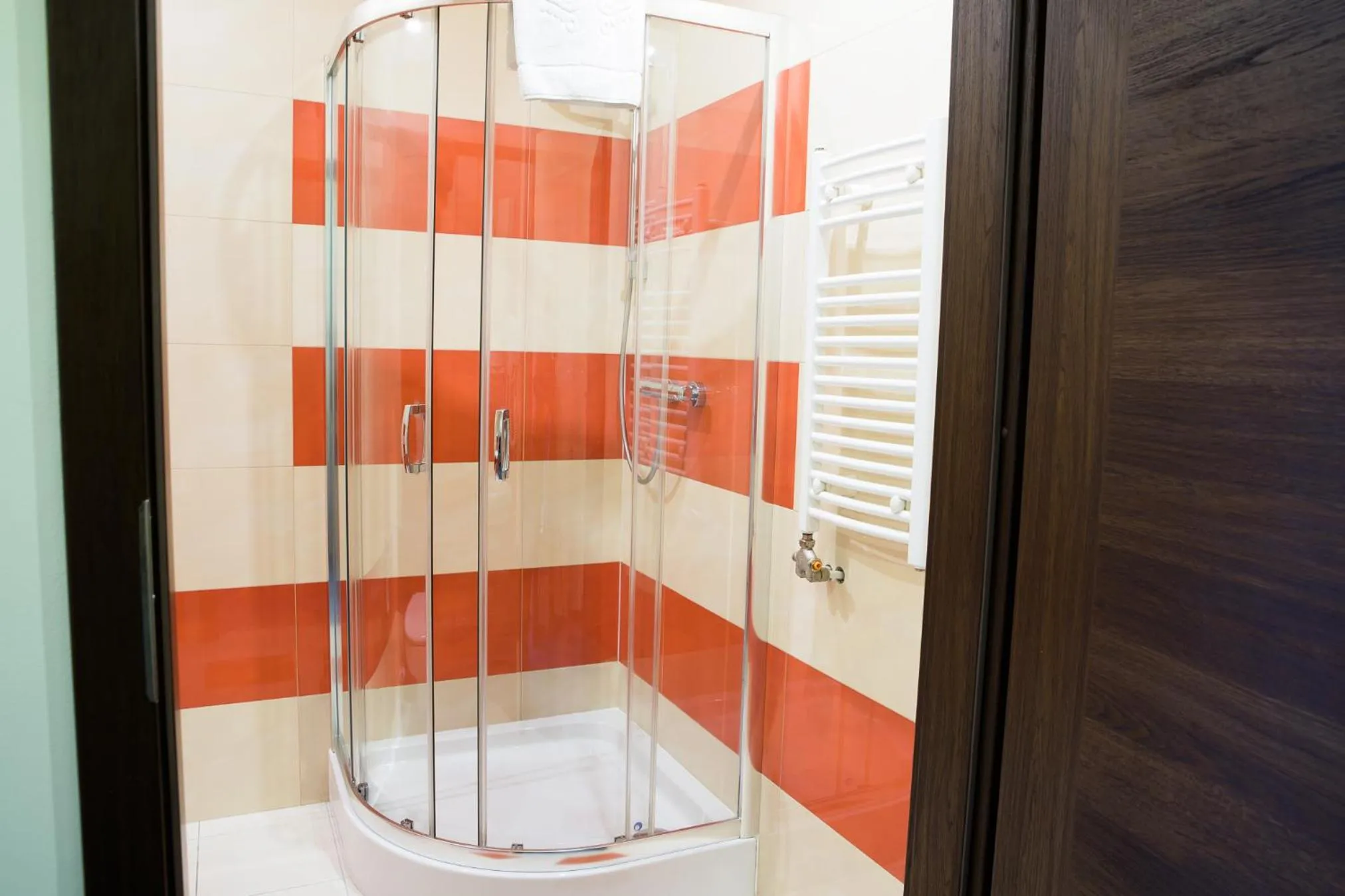 Shower in Hotel Kardamon