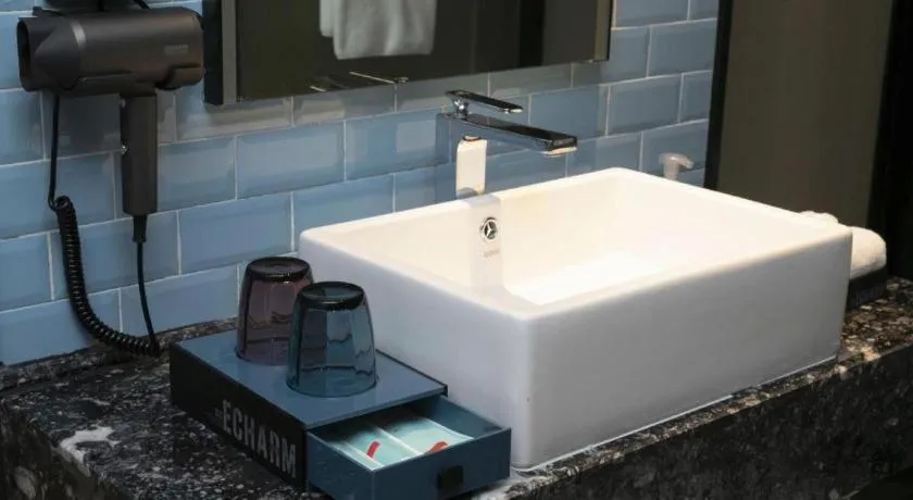 Echarm Hotel Wuhan Huashan