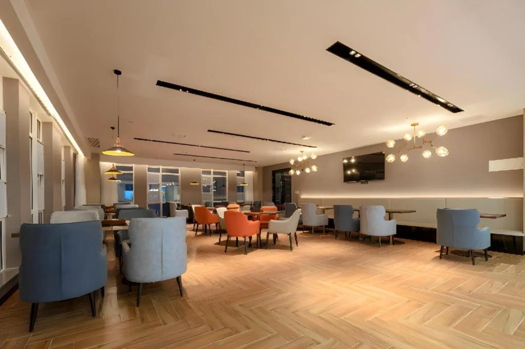 Echarm Hotel Wuhan Huashan