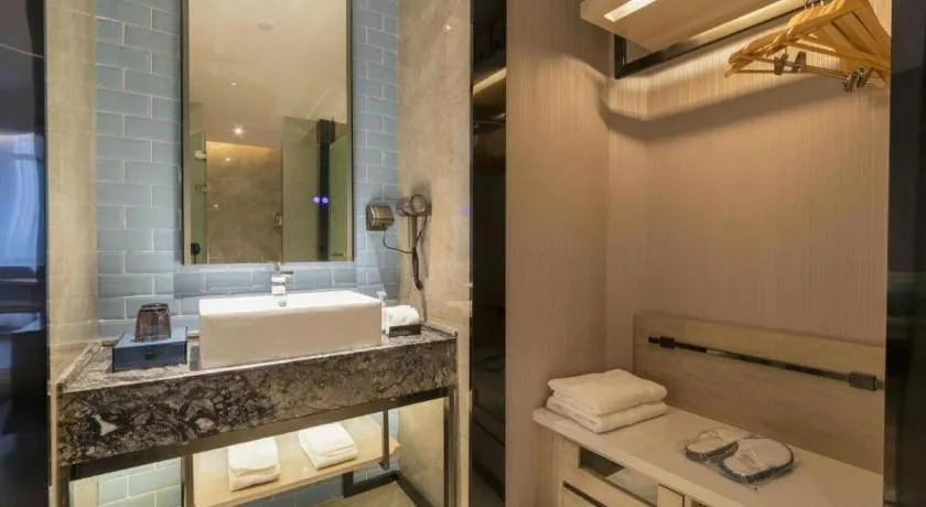 Echarm Hotel Wuhan Huashan