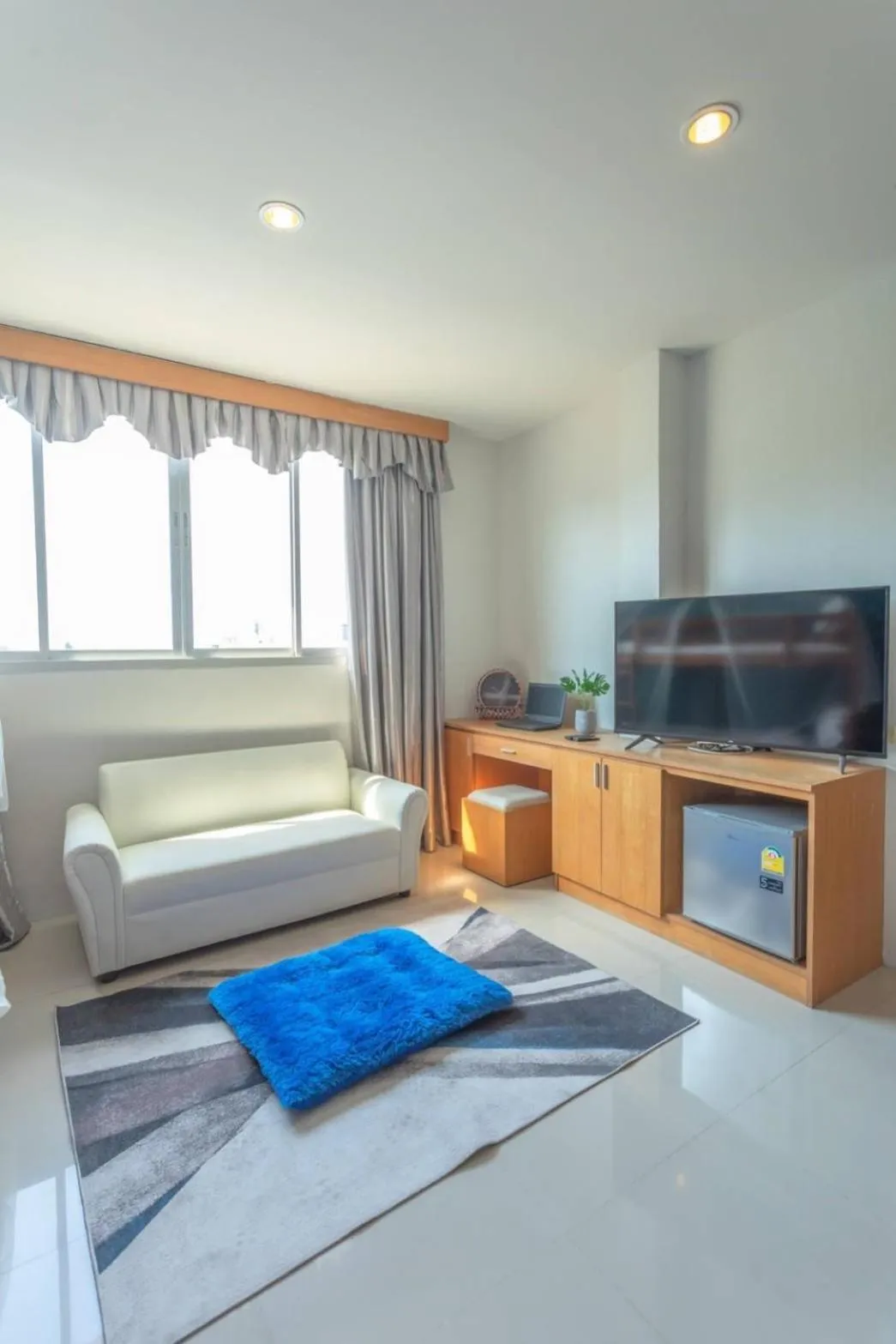 Bed in Sunflower HLD Hotel