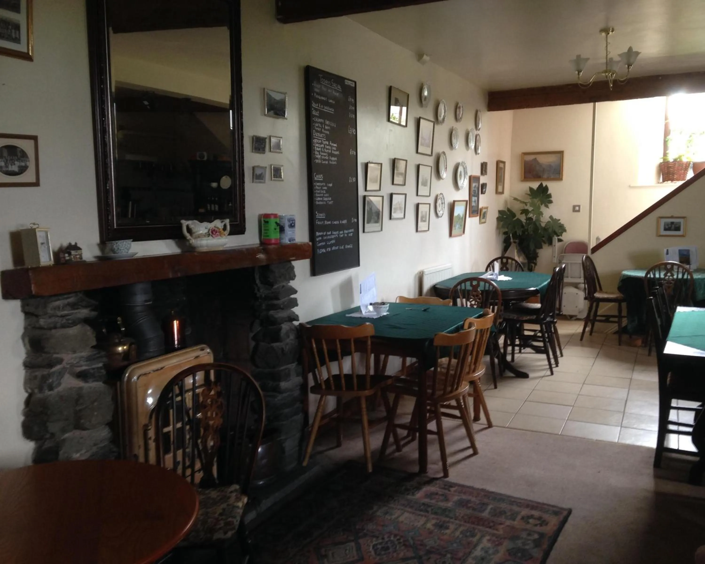 Restaurant/places to eat in The Old School B&B