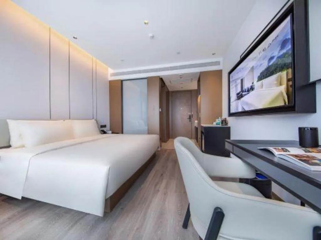 Bed in Atour Hotel Jinan Tangyan Century Avenue