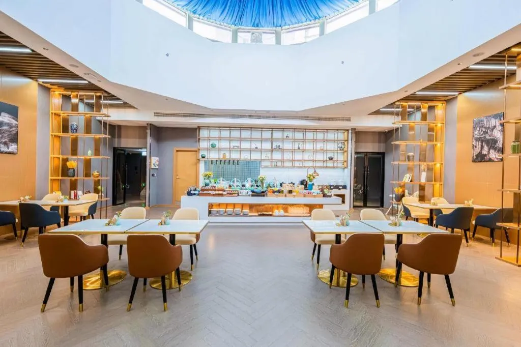 Atour Hotel Nanchang Longding Chadu East Jiefang Road