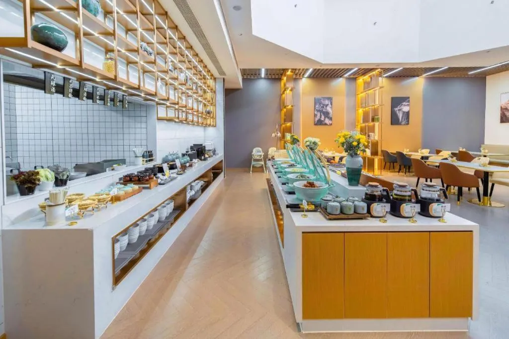 Atour Hotel Nanchang Longding Chadu East Jiefang Road