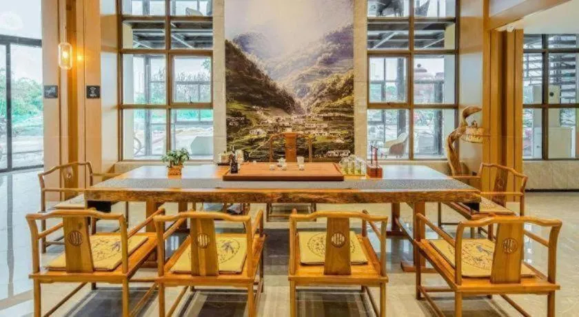 Atour Hotel Nanchang Longding Chadu East Jiefang Road